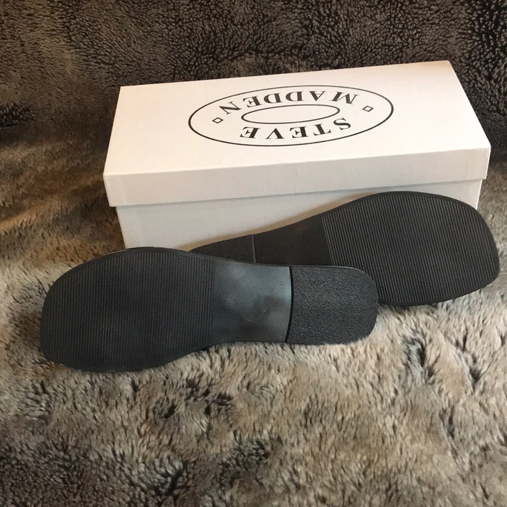 Steve Madden Sicily black leather slide sandals. - Picture 3 of 3